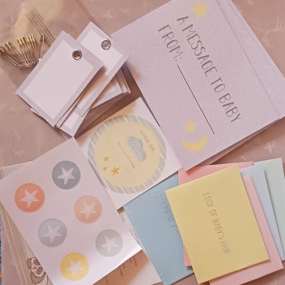 C.R GIBSON BABY TIME CAPSULE - Picture 7 of 9